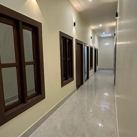 Raghuvar Inn Ayodhya Exterior photo