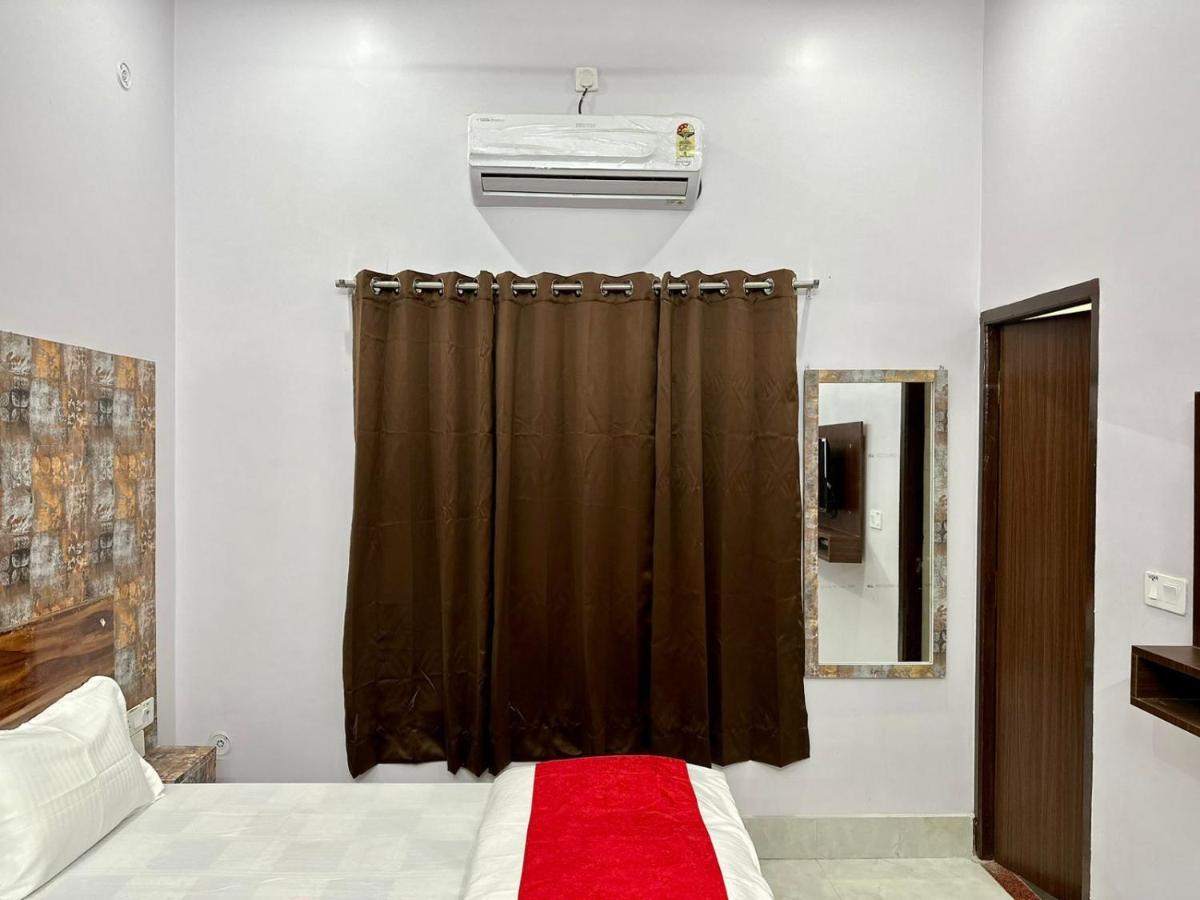 Raghuvar Inn Ayodhya Exterior photo