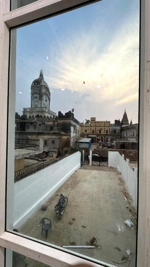 Raghuvar Inn Ayodhya Exterior photo